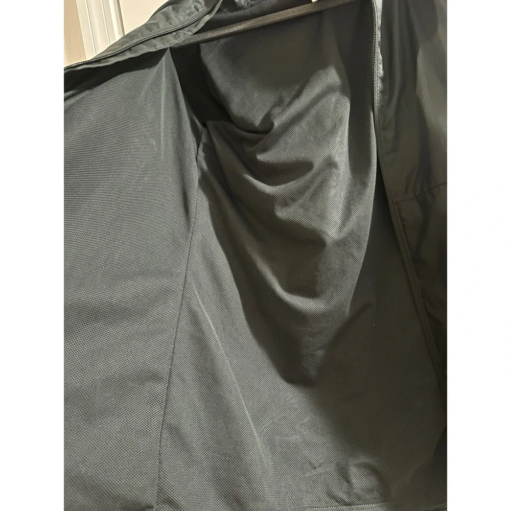 Nike windbreaker black